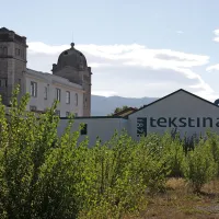Družina &Scaron;pruk pred prevzemom Tekstine
