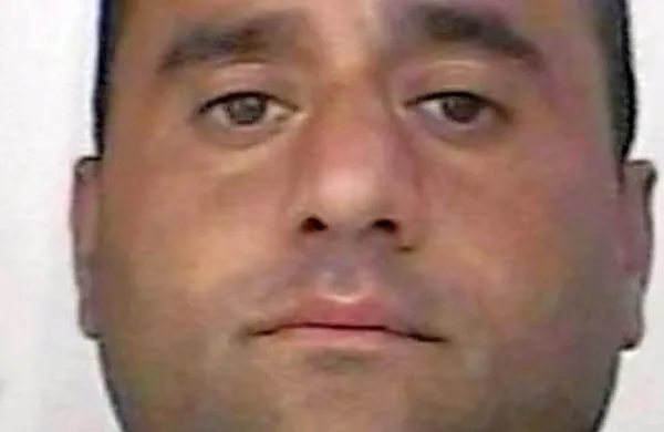 Italijanski policisti so v kraju Latina južno od Rima prijeli vodjo 
neapeljske mafijske združbe Camorra Micheleja Cuccara, ki 
sodi med najbolj iskane italijanske kriminalce.