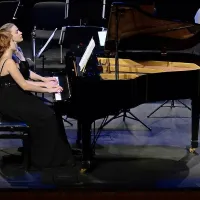 Obetavni pianisti  Ana Kravanja in Kristina Brenčič sta 
Ipavčevo Serenado oživili vrhunsko.
