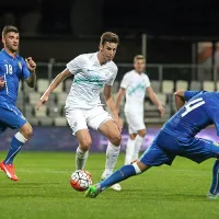 Levo italijanski joker s klopi in dvakratni strelec Gaetano 
Monachello.