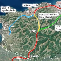 Dvojec Jakomin-Zajec bi tranzitni promet speljal po 
rdeče-rumeni progi: prek   hitre ceste do Izole, odseka do 
Bandela in po zadnjem delu trase, predvidene  do Dragonje. S 
tem bi razbremenili območja med Škocjanom in Bandelom 
ter med Jagodjem in Dragonjo.     