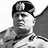 Benito Mussolini je z imperialističnim širjenjem v Af   iko hotel v Italijanih 
utrditi prepričanje, da je fašizem nekaj velikega,  pomembnega in 
zmagovitega.  
