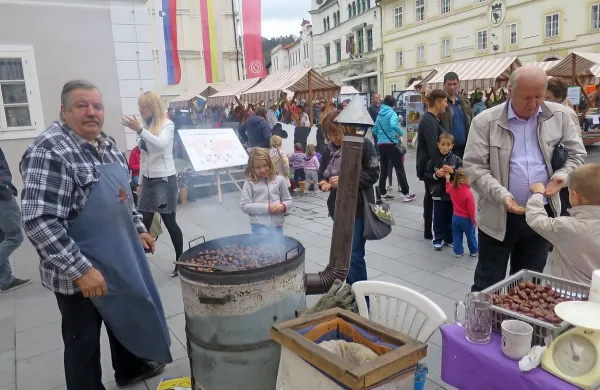 Jesenska tržnica, na kateri je vse najbolj&scaron;e pridelano doma