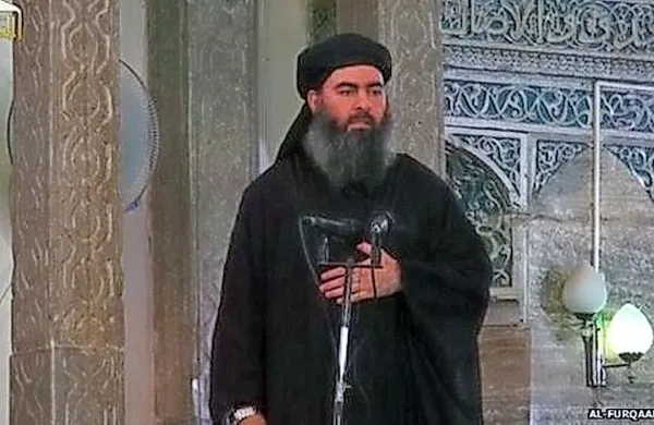 Iraške varnostne sile so danes sporočile, da so v zračnem 
napadu zadeli konvoj vozil, v katerem je bil tudi vodja skrajne 
skupine Islamska država (IS) Abu Bakr al Bagdadi.