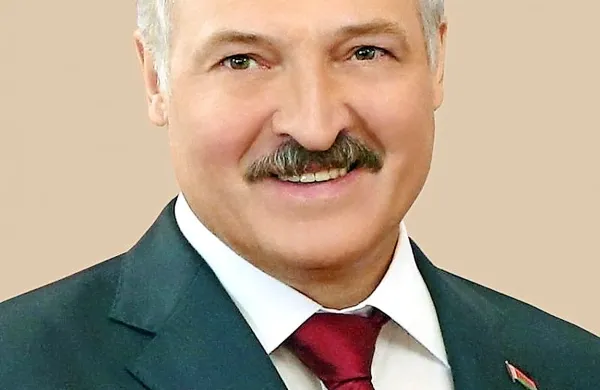 Beloruski predsednik Aleksander Lukašenko je na nedeljskih 
volitvah v skladu s pričakovanji prepričljivo osvojil nov, peti 
zaporedni predsedniški mandat.
