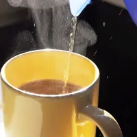 Med prebolevanjem je treba piti tople napitke z veliko C 
vitamina. 