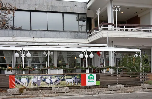 Čeprav so lipiški turistični delavci  sezono končali kar  dobro, 
imajo prazen račun.  