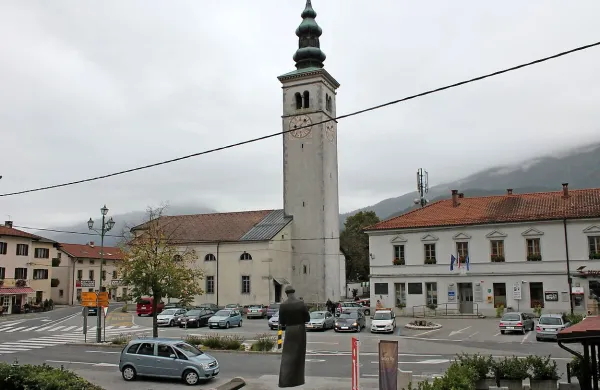S Trga osvoboditve bodo umaknili parkirišča in ....
