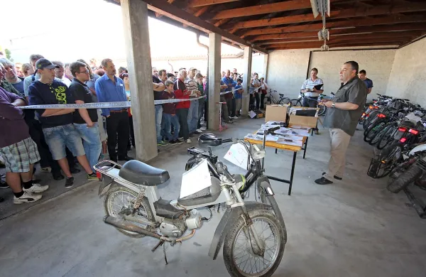 Policija vabi na deseto dražbo najdenih stvari