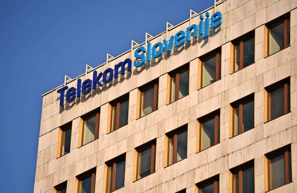 Telekom Slovenije je z današnjim dnem postal lastnik 
100-odstotnega deleža družbe Debitel telekomunikacije.