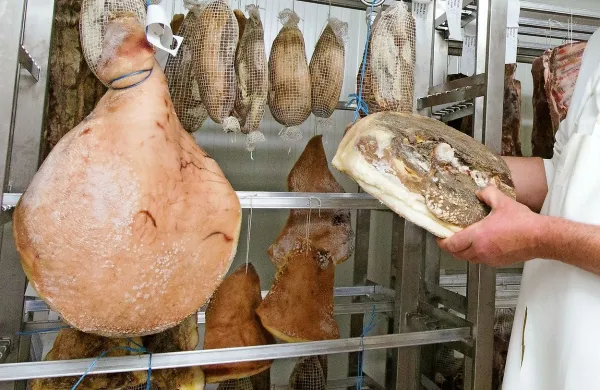 Slovenija in Hrvaška sta skupaj zaščitili istrski pršut v EU.