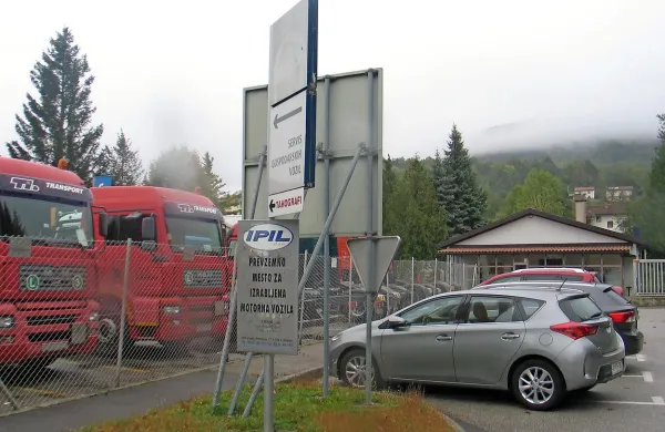 Delež invalidskega podjetja Ipil so kupili občina, komunala in 
Termoplasti Plama. 