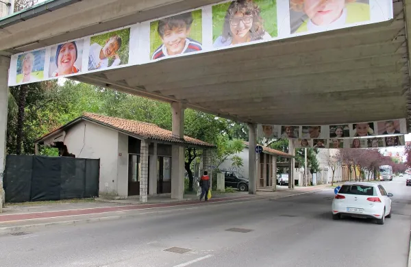 Občina bo nekdanjo carinarnico na Erjavčevi ulici obnovila in 
še letos dala v upravljanje štirim društvom. 