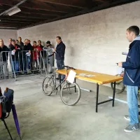 Najdražje kolo za 90 evrov, mobilni telefon za evro