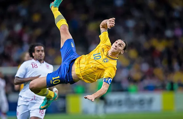 Zlatan Ibrahimović bi lahko s soigralci iz švedske reprezentance prekrižal pot Sloveniji v dodatnih kvalifikacijah za 
evropsko prvenstvo. 