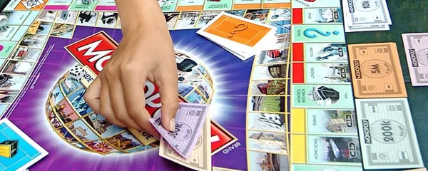 V Sloveniji smo zadnji dve desetletji igrali monopoli.