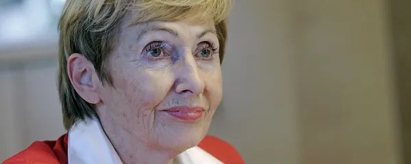 Ministrica za zdravje Milojka Kolar Celarc: “Prečistili bomo 
vse čakalne sezname in zagotovili dodatni denar za potrebne 
dodatne posege, da se bodo skrajšale najdaljše čakalne 
dobe.” 