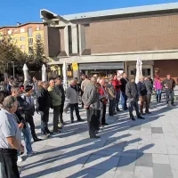 &ldquo;Zahtevamo po&scaron;teno plačilo!&rdquo;