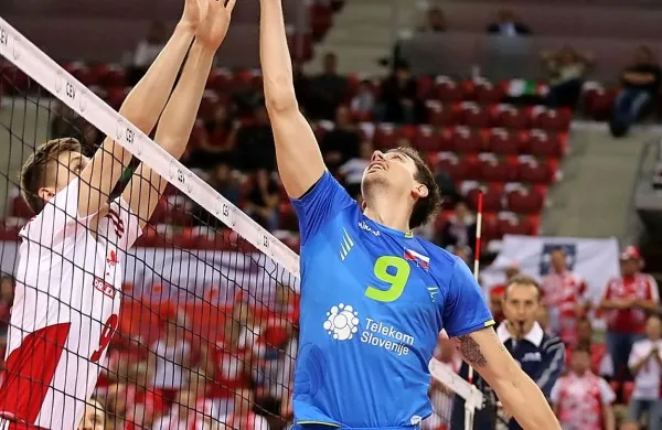 Dejan Vinčić (desno)