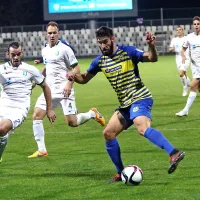 Josip Ivančić (z žogo) je zatresel mrežo Olimpije, kar pa ni bilo 
dovolj za točko.