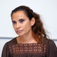 Polka Bošković: “Naravnost smešen je 
diplomatsko-politični odgovor, ki sem ga dobila od 
svetnikov SMC. Vedno sem jih pojmovala kot 
jeziček na tehtnici in iskreno sem pričakovala, da 
se bodo zavzeli za zakonitost.” 