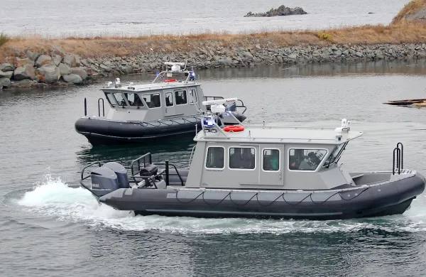 Pomorski policisti bodo delali na kanadskih gumenjakih, ki jih 
izdeluje podjetje Titan Boats. 