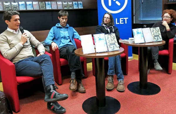 Z avtorji novih knjig (z leve) Juretom Vugo, Juretom Jakobom in Alenom Steržajem se je pogovarjala urednica Nela Malečkar. 