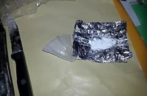 Koprski  kriminalisti so na podlagi obvestila o prijetju s strani 
Okrožnega sodišča  v  Kopra  pridobili  odredbe  za  hišne 
preiskave.