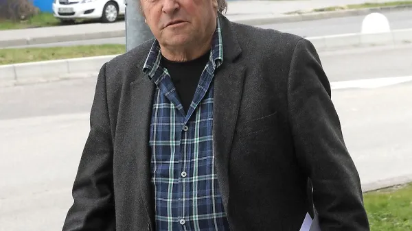 Viljem Orel: “Je že res, 
da so nam zdaj 
odmrznili premoženje 
in da ni več začasno 
zavarovano, ampak 
škoda je bila že 
narejena, saj se zaradi 
tega nismo mogli lotiti 
nobenih projektov.”