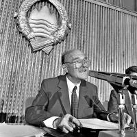 France Bučar je vodil prvo sejo demokratično izvoljene 
skupščine leta 1990.