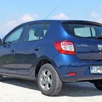Zadnja plat francosko-romunskega nizkocenovnika