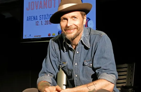 Koncert Jovanottija, ki bi se moral zgoditi 12. januarja 2016 v 
dvorani Stožice v Ljubljani, je odpovedan.