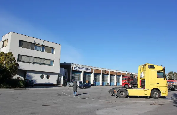 Zainteresirani kupci za poslovni kompleks TIB Transporta 
niso bili pripravljeni plačati tržne cene.  