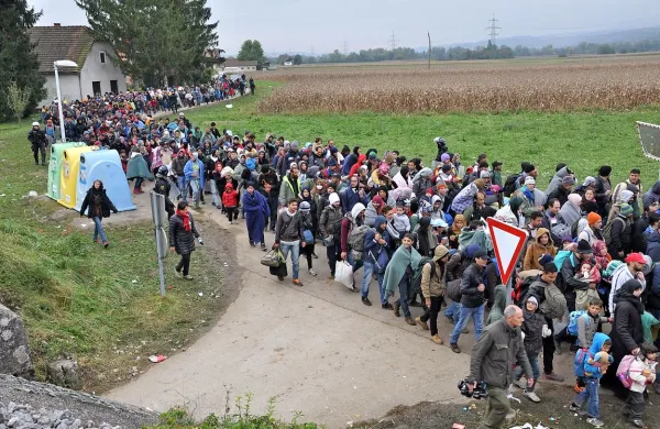 Nevladne in humanitarne organizacije prosijo za dodatno 
podporo dejavnostim civilne zaščite, policije in različnih 
organizacij, ki delujejo povsod po Sloveniji.