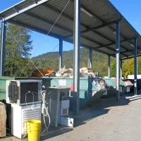 Odlaganje odpadkov v ilirskobistriški občini bo po novem bolj 
zapleteno, odvoz pa dražji.