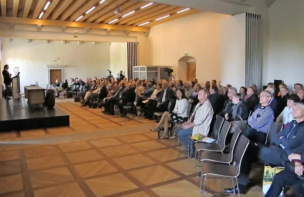 V vili Vipolže so včeraj problem azbesta osvetlili z več zornih 
kotov. 