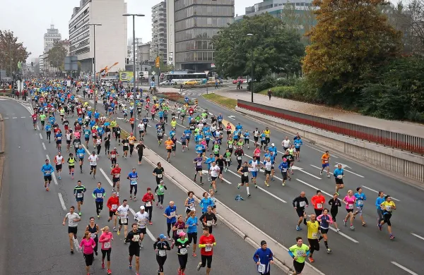 Na Ljubljanskem maratonu je teklo 10.340 tekačev. 