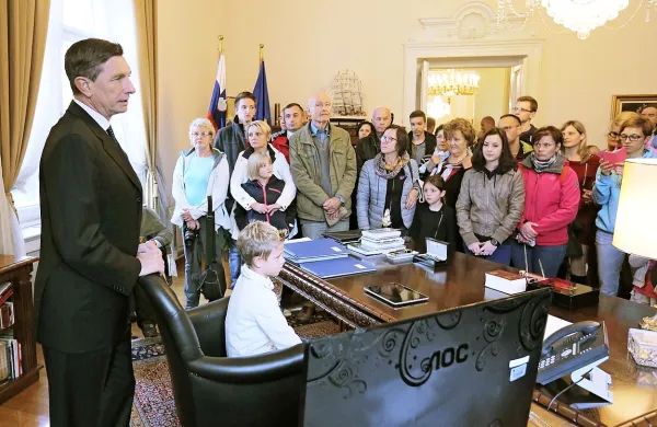 Slovenci smo imeli vedno velike ambicije in takrat, ko smo jih 
imeli, in smo bili enotni, smo dosegli tudi velike uspehe, je ob 
današnjem dnevu suverenosti v predsedniški palači poudaril 
predsednik republike Borut Pahor. 