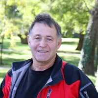 Marjan Vidmar: “Marsikomu  bolezen zapre pot 
do  zaposlitve. Zlasti mladi bolniki se soočajo z 
nizko samopodobo in se pogosto   znajdejo v 
duševni stiski.” 