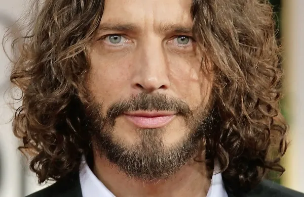Chris Cornell bo 15. aprila nastopil v gledališču Rossetti v 
Trstu. 