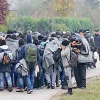 Primorske novice po poteh beguncev: na hrva&scaron;ki strani meje so dobro organizirani