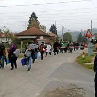 Primorske novice po poteh beguncev: na hrva&scaron;ki strani meje so dobro organizirani