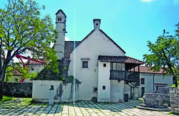 Izbirali bodo   direktorja Razvojnega centra
