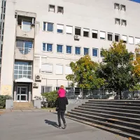 Stavbe pokrajinskega arhiva ne obišče veliko ljudi, gradivo, ki 
je shranjeno v njej, pa predstavlja dragocen sestavni del 
narodove kulturne dediščine.