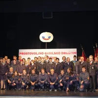 S srčnostjo  se borijo proti ognju, burji in drugim naravnim nesrečam