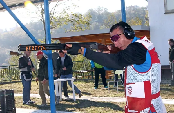 Tako strelja olimpijski šampion Giovanni Cernogoraz