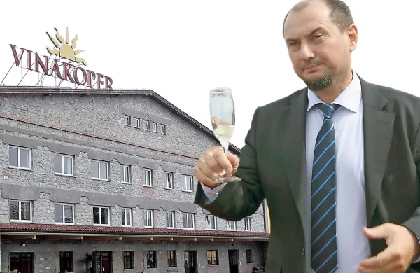 Adrafin ima 77-odstotni delež v Vinakopru. Komunala Koper 
bi z nakupom polovice Adriafina prišla tudi do dobršnega 
dela pogače Vinakopra