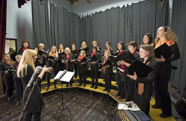 Ženski pevski zbor Kulturnega društva Korte je krstno izvedel 
Venček istrskih ljudskih za ženski pevski zbor. 