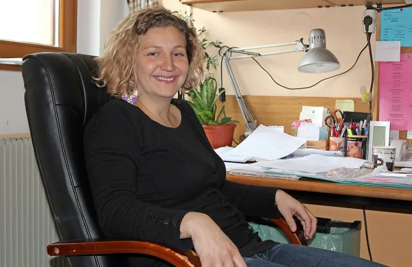 Strokovna delavka Marica Ikanović pravi, da je kljub večletnim izkušnjam z delom z osebami s težavami v duševnem 
zdravju tudi zanjo marsikdaj nepojmljivo, kako  se lahko stvari 
v življenju obrnejo.