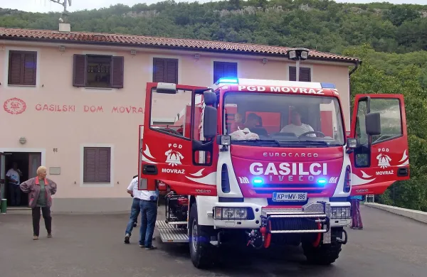 V Movražu so dobili novo gasilsko vozilo